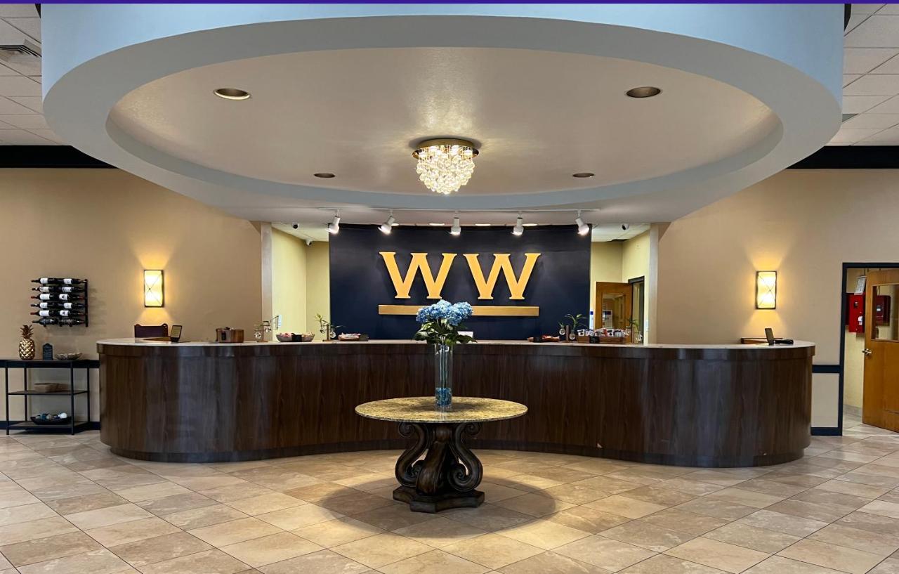 Historic Whispering Woods Hotel & Conference Center Olive Branch Exterior photo