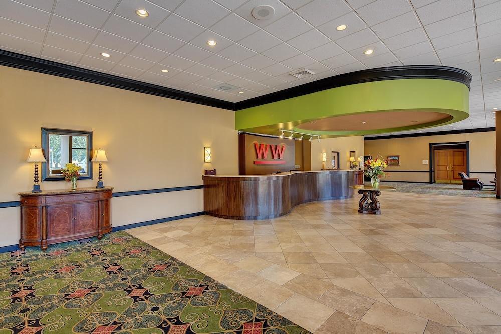 Historic Whispering Woods Hotel & Conference Center Olive Branch Exterior photo